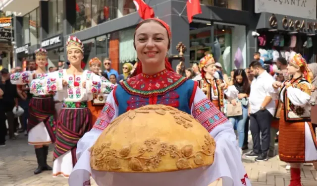 İzmit Pişmaniye Festivali’nde ikinci gün coşkusu devam etti