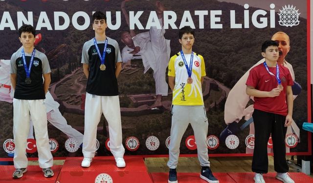 Çayırovalı karateciler Anadolu Karate Ligi’nden 5 madalyayla döndü