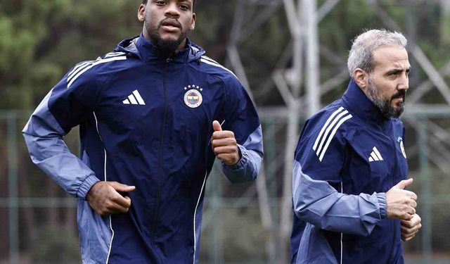 Fenerbahçe’de Jhon Duran sahalara dönüyor