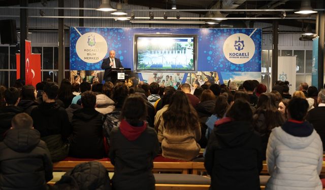 Kocaeli Bilim Merkezi’nde dikkat çeken program: Geleceğin enerjisi çocuklara anlatıldı