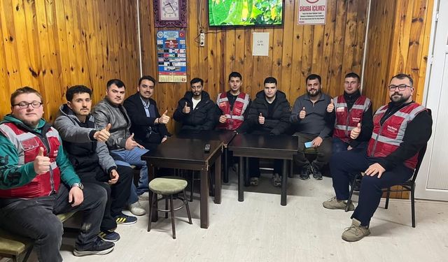 Yeniden Refah’tan Akse Sapağı’nda esnaf ziyareti