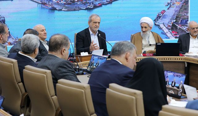 ABD ve Sınır Eleştirilerine Yanıt: Pezeşkiyan’dan Sert Uyarı