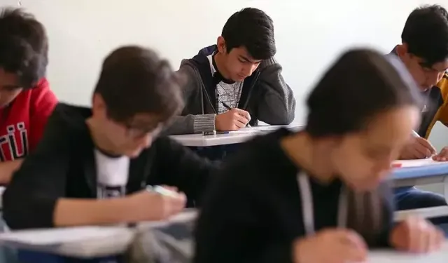 MEB 2026 Eğitim Takvimi: Ara Tatil Sonrası LGS ve YKS Heyecanı Kapıda