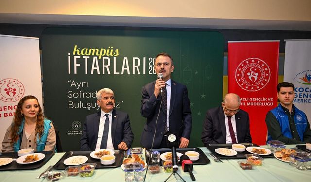 Sıcak karşılaşma: Vali Aktaş, “Kampüs İftarları 2026” etkinliğinde öğrencilerle sohbet etti