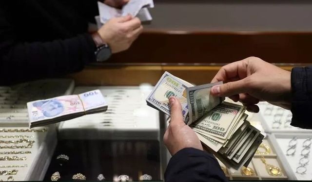 Dolar Kuru 47,76 TL ile Tarihi Zirvede: Piyasaları Ne Bekliyor?