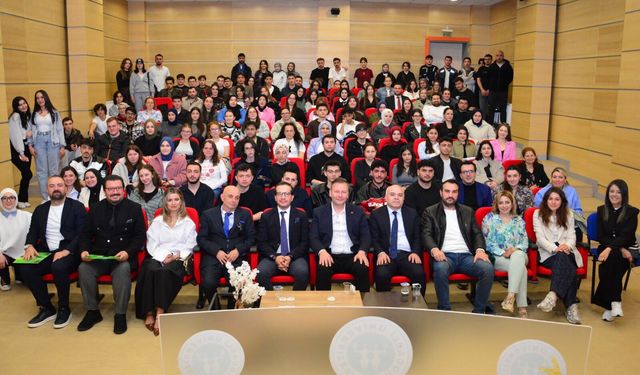 KOÜ Turizm Fakültesi paneli sektörün öncüleriyle buluştu
