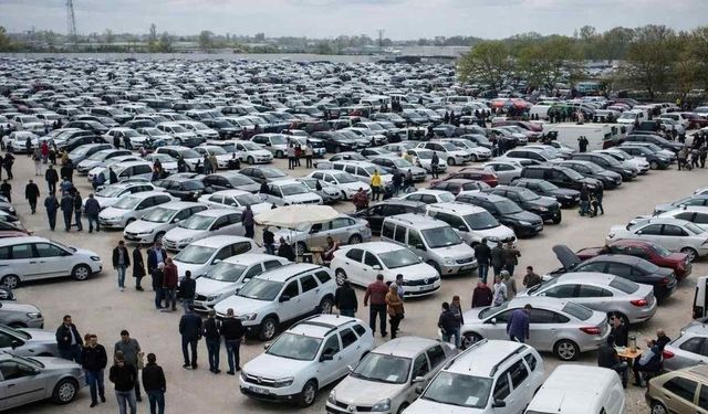 Araç sahiplerini etkileyecek: Fiyatları daha da düşerecek gelişme açıklandı