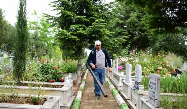 Çayırova’da Bayram Öncesi Kabristan Seferberliği