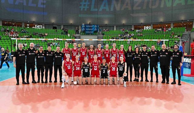 Milletler Ligi'nde mücadele edecek A Milli Kadın Voleybol Takımı'nın kadrosu açıklandı