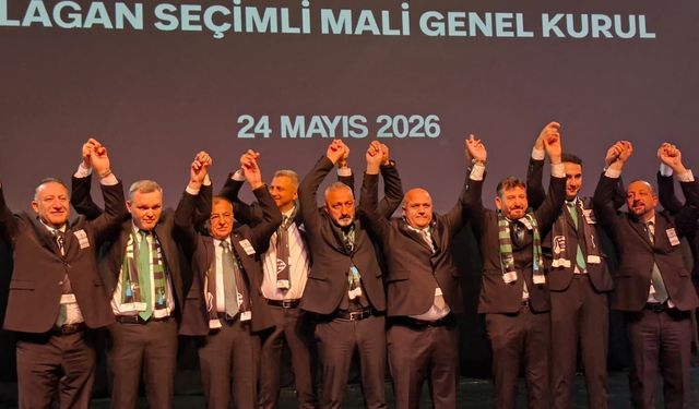 Kongrede Zafer Pozu: Yeniden Seçilen Recep Durul ve Yönetimi Sahnede