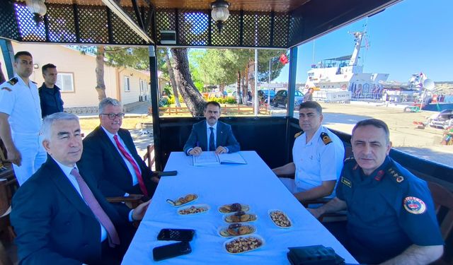 Vali İlhami Aktaş’tan Kefken Sahil Güvenlik Komutanlığına Denetim Ziyareti
