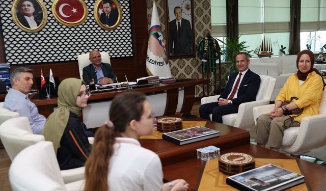 Körfez Belediye Başkanı Söğüt , Başarılı Öğrencileri Belediyede Ağırladı