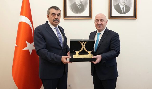 Darıca'ya Dev Eğitim Müjdesi! Başkan Bıyık Ankara'dan 128 Derslik ve Turizm Kampüsüyle Döndü
