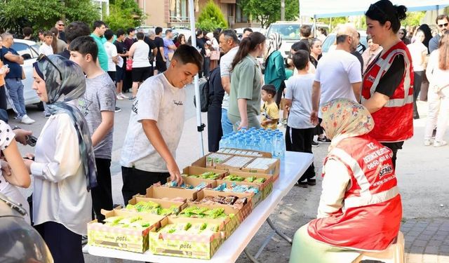 Sınav Gününde Gönüllere Dokunan Destek: Derinceli Ailelere Belediye İkramı