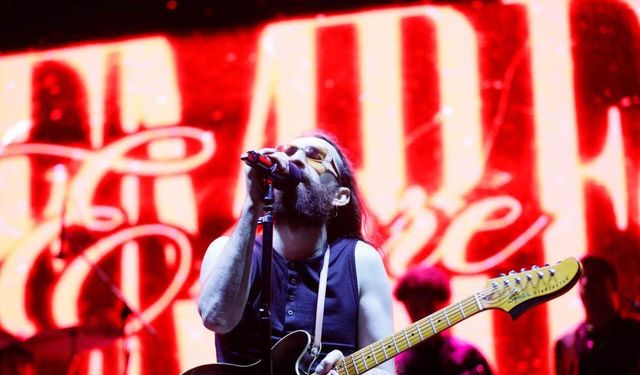 Körfez'de Altın Kiraz Festivali Emre Fel'le görkemli final yaptı