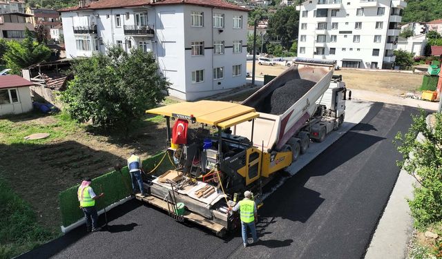 Altyapı Sonrası Hızlı Müdahale: Karamürsel’de Asfalt Ve Kaldırımlar Yenilendi
