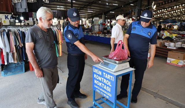 Kartepe Kent Çarşısı’nda Pazarcı Esnafı Denetlendi Tartılar Ve Tezgâhlar Kontrol Edildi