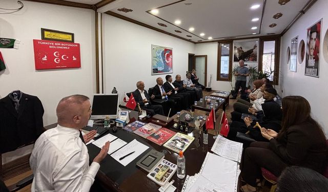 MHP Dilovası’nda Mazbata Sonrası İlk Ziyaret: "Şehit ve Gazi Aileleri Baş Tacımız"