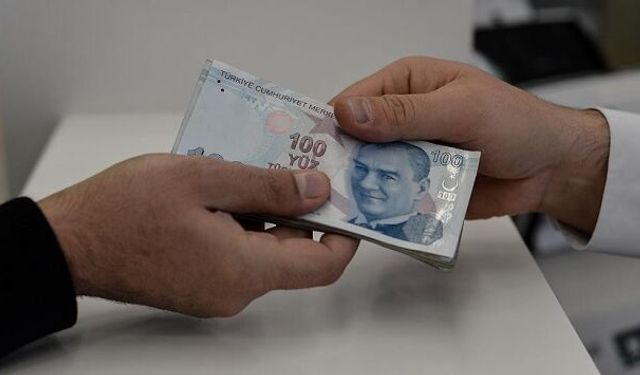 AK Partili isim tarih vererek açıkladı! Hesaplara ek maaş yatırılacak