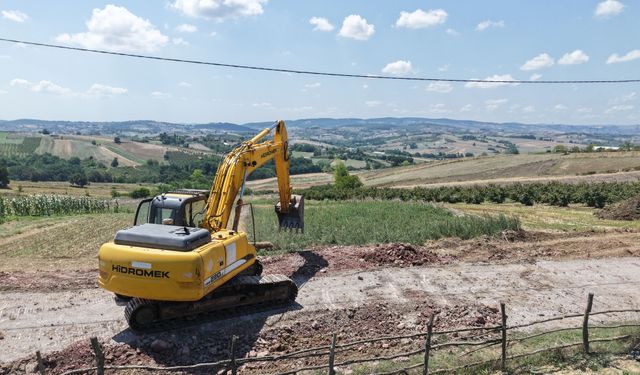 Kandıra Belediyesi’nden Fındık Hasadı Öncesi Üreticiye Dev Yol Desteği