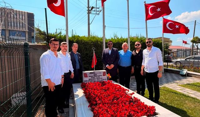 Darıca'da Şehitliğe Anlamlı Ziyaret