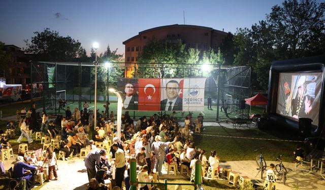Derince’de açık hava sineması mahallelileri buluşturdu