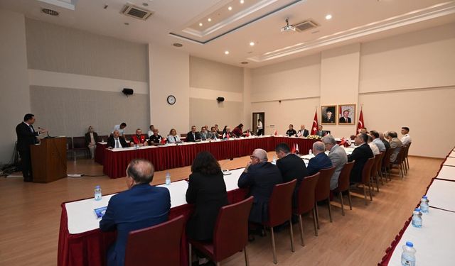 Vali Aktaş başkanlığındaki İl Göç Kurulu Karamürsel'de toplandı
