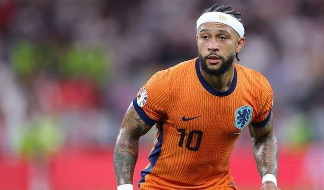 Sosyal Medyada Memphis Depay Çılgınlığı: Kocaelispor Taraftarı Gönderiyi Yorum Yağmuruna Tuttu!