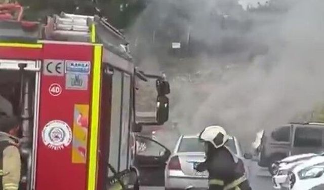 Kocaeli Şehir Hastanesi Otoparkında Otomobil Yangını
