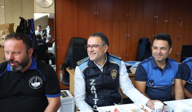 Derince'de Zabıta Personeline Teşekkür