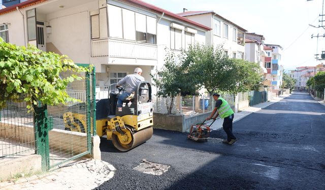 Darıca’da Asfalt Mesaisi Hafta Sonu Da Sürüyor