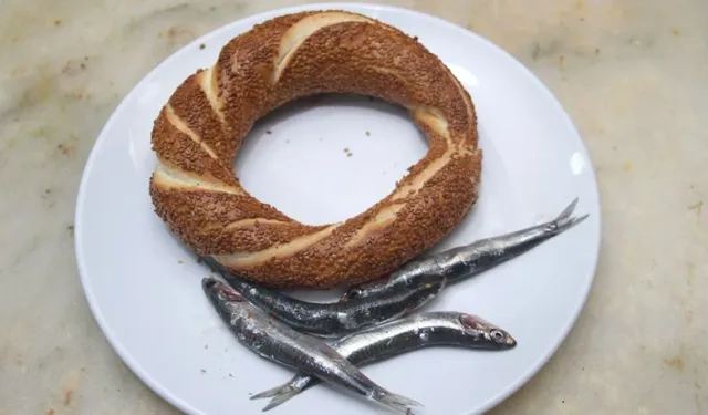 Karadeniz mutfağında ezber bozan lezzet: Ordu'da hamsili simit üretimi başladı