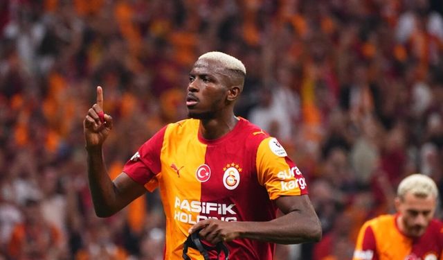 Victor Osimhen'in sahalara dönüş tarihi netleşti: Barcelona maçında oynayacak mı?