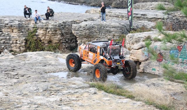 Kandıra'da Off Road Rüzgârı: Pembe Kayalıklar'da Heyecan