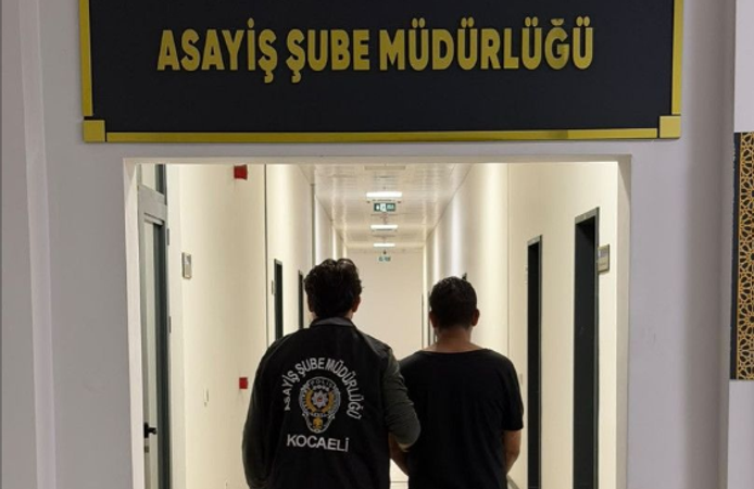 Kocaeli'de Firari Operasyonu: 18 yıla Yakın Hapis Cezası Bulunan Hükümlü Yakalandı