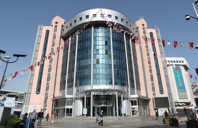 İzmit Belediyesi’nde Ruhsat Soruşturması: Başkan Hürriyet’ten Talimat!