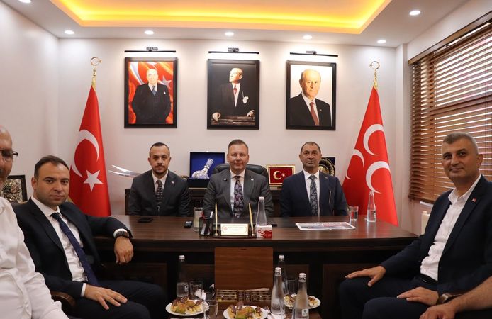 MHP Gölcük’te yeni dönem: İlçe teşkilatının yeni hizmet binası açıldı