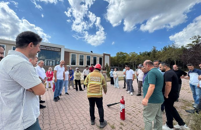 Kocaeli’de 74 personele özel durum eğitimi: Tahliye süreci uygulamalı test edildi
