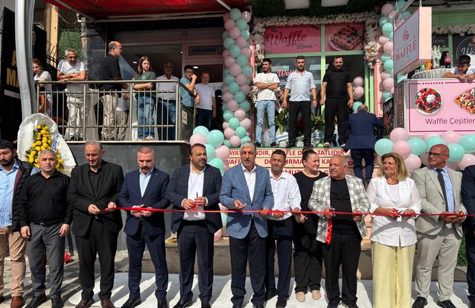 MHP Dilovası’ndan yoğun saha programı: Turhan ve teşkilatı vatandaşlarla buluştu
