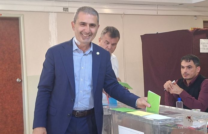İYİ Parti Kocaeli İl Başkanı Kamil Şirin Baro Seçimlerinde Oyunu Kullandı