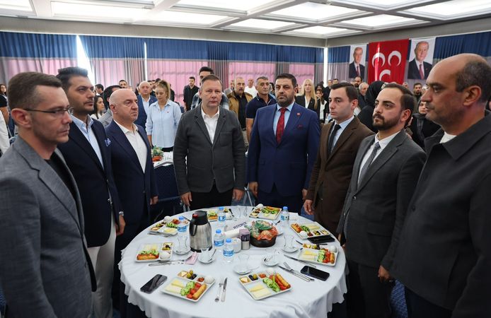 MHP Darıca teşkilatı ve aileleri kahvaltı programında buluştu