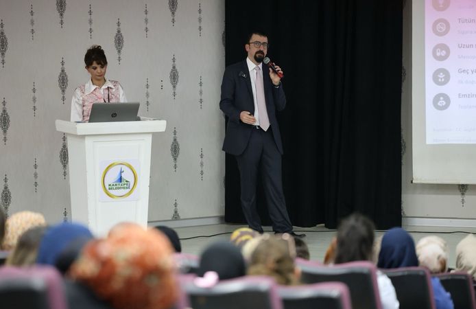 Kartepe'de Meme Kanseri Farkındalık Semineri Düzenlendi