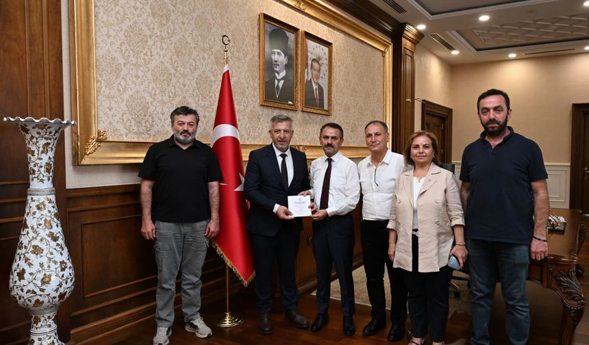 Kocaeli Trabzonlular Derneğinden Vali Aktaş’a Ziyaret