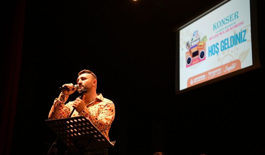 Çayırova’ da Nostalji Rüzgarı: '80’ler 90’lar Konseri' Büyük İlgi Gördü!