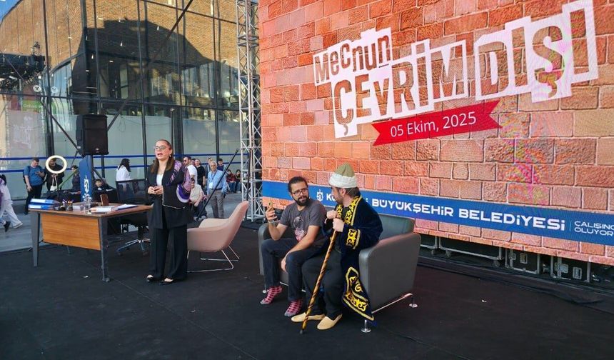 Kocaeli’de Kütüphanelerde Tiyatro Rüzgârı: "Mecnun Çevrim Dışı" Sahne Alıyor!