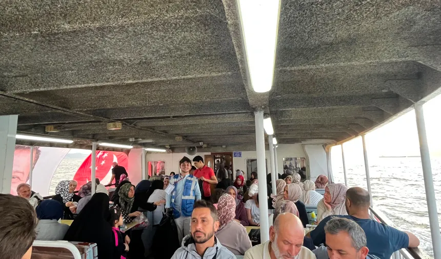 Saadet Partisi Gölcük’ten Geleneksel Vapur Turu: Birlik ve Beraberlik Mesajı!
