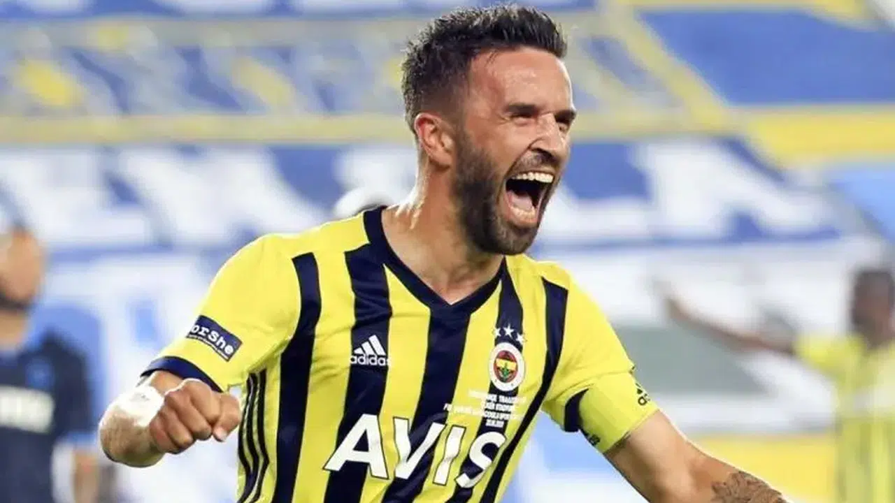 494 7495 Gokhan Gonul Kimdir Fenerbahcede Hangi Yillar Forma Giydi