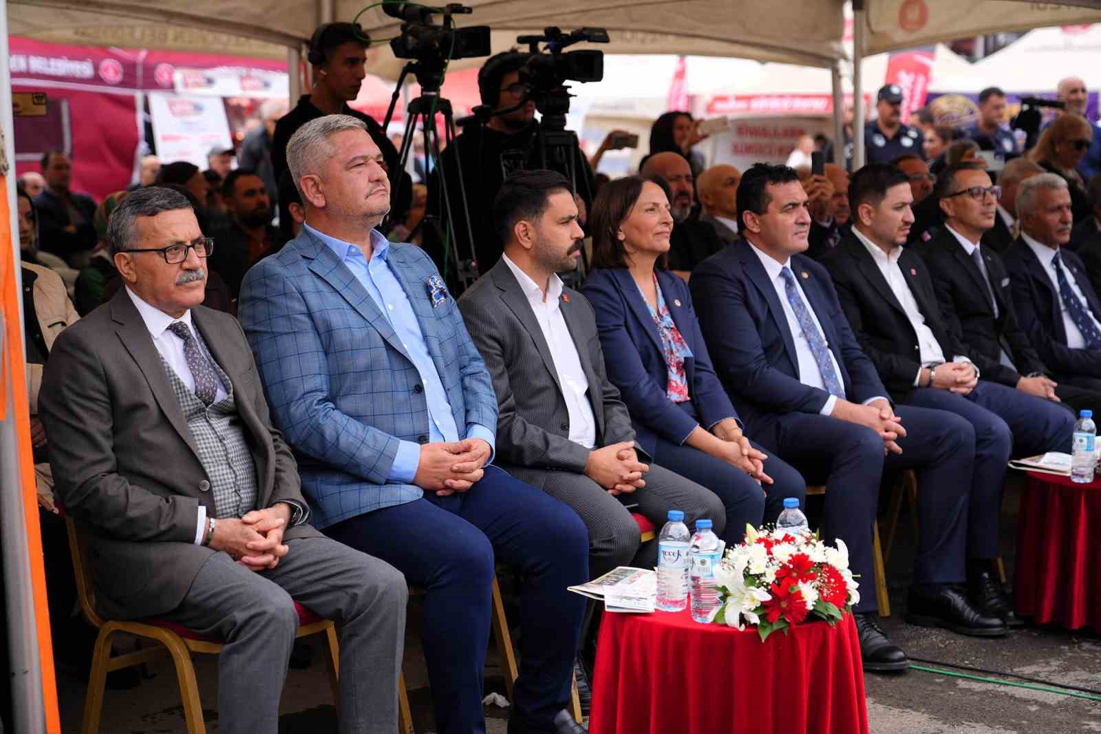 Ankara’da Sivas rüzgârı: Keçiören’de kültür ve lezzet buluşması başladı-1
