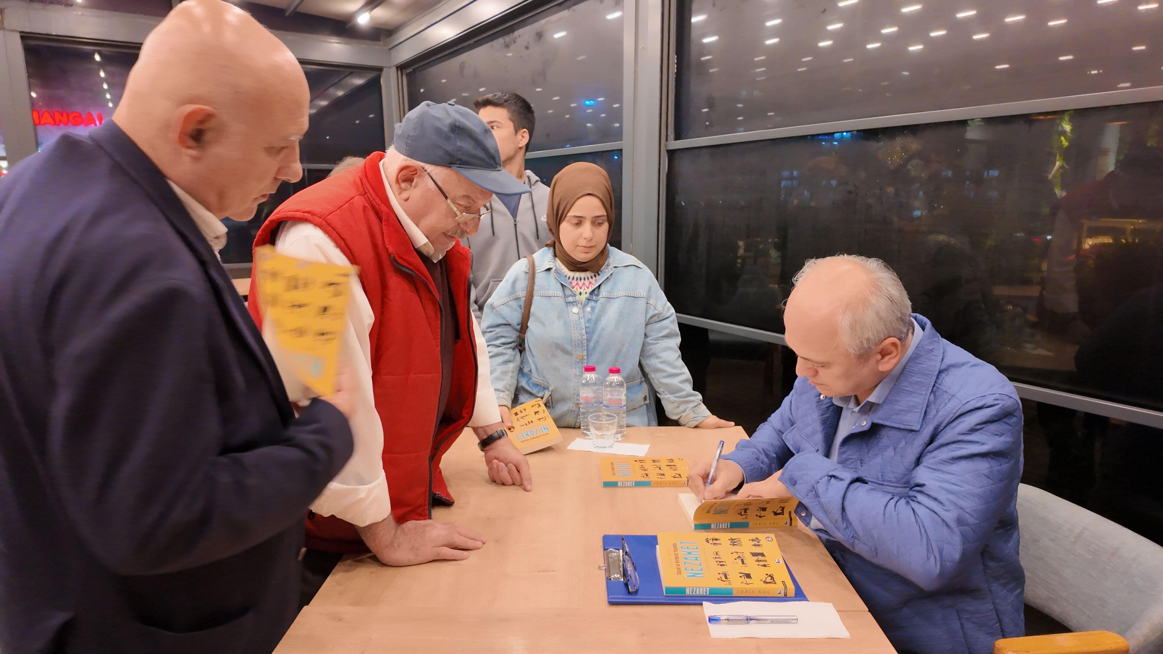 Çayırova Kitap Günleri başladı: İlk söyleşi Akse Kitap Kahve’de gerçekleşti-3
