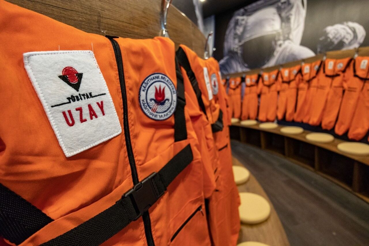 Kağıthane’de minikler uzayı keşfediyor: El Battani Uzay Evi’ne yoğun ilgi-2